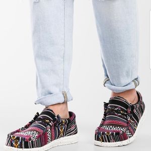 ISO Hey Dudes...Need these in my life!!